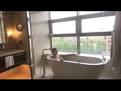 ❤️ Obrovská kočka vášnivě si honí kundu v koupelně ️❌ Porno video u cs.sexafinkarasskaz.ru ❌️