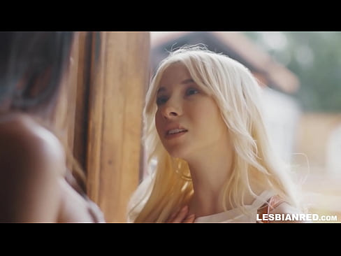 ❤️ Dívka se po několika měsících vrátí domů a skončí u lízání kundy své nevlastní matky ️❌ Porno video u cs.sexafinkarasskaz.ru ❌️