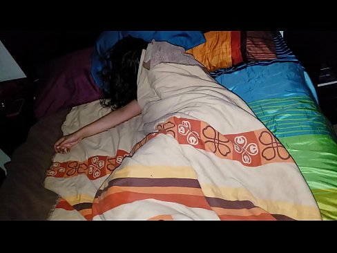 ❤️ Nevlastní syn buzeruje svou mladou nevlastní matku, zatímco ona spí. ️❌ Porno video u cs.sexafinkarasskaz.ru ❌️
